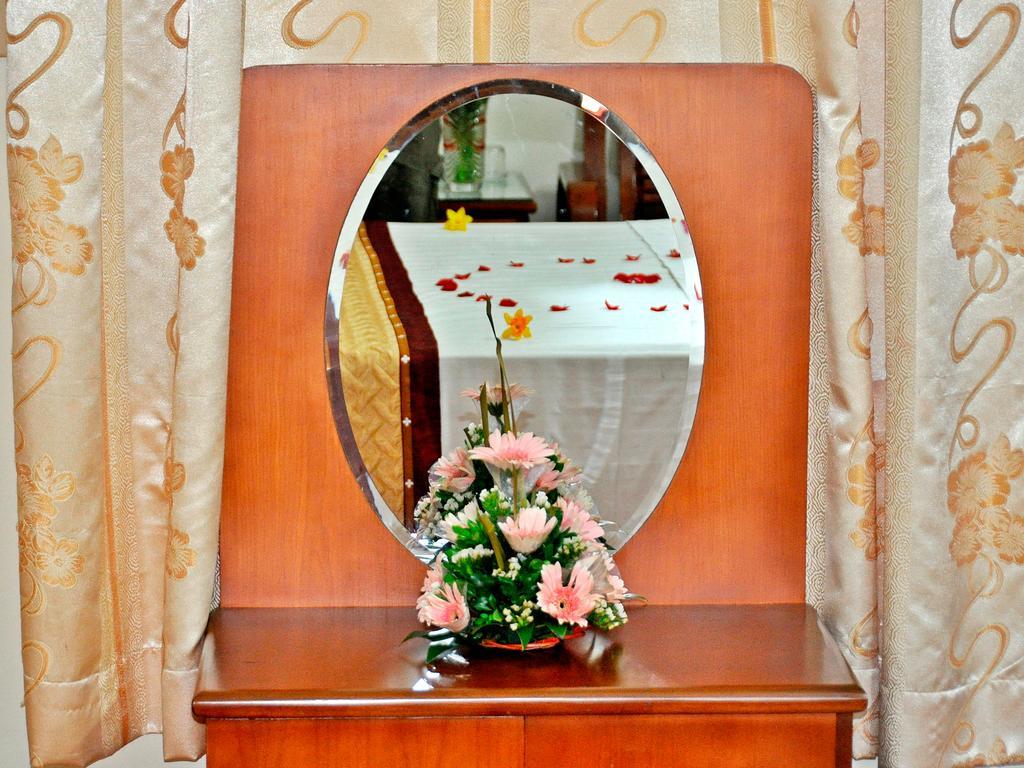 Grand Holiday Hotel 2 Hanoi Exteriör bild